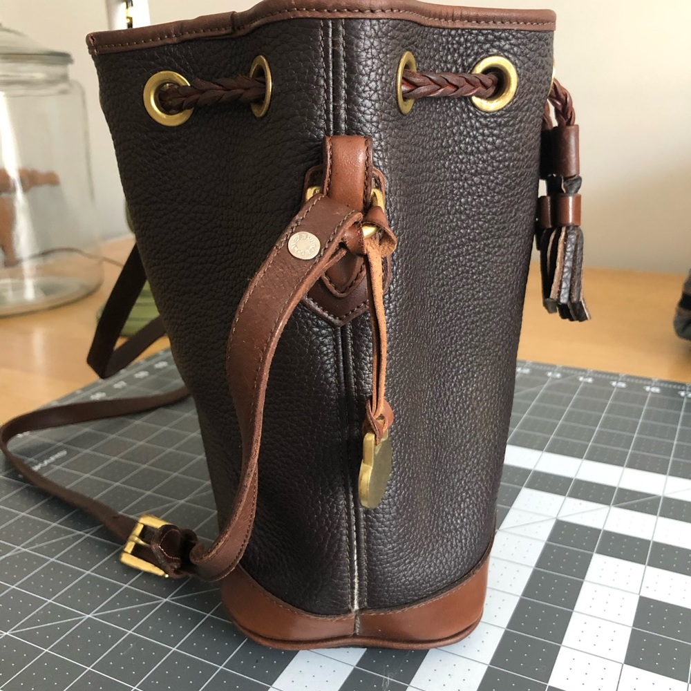 Vintage Downey & Bourke two tone brown leather bucket bag